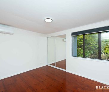 Renovated three bedroom home - Photo 5