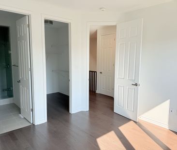 For Lease - 1250 Wheat Boom Drive, Oakville, Ontario - Photo 4