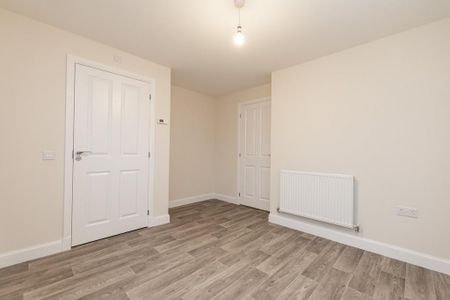 3 bedroom terraced house to rent - Photo 2