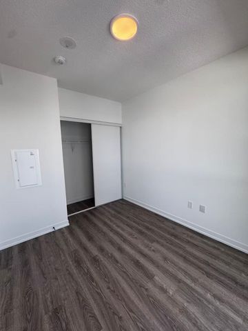 For Lease - 8 Interchange Way Unit# 5315, Vaughan, Ontario - Photo 3