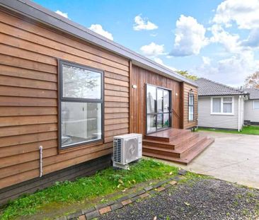 Easy Living in Papakura Ã¢Ãâ¬Ã" 3 Bedroom Home with Outdoor Flow - Photo 2