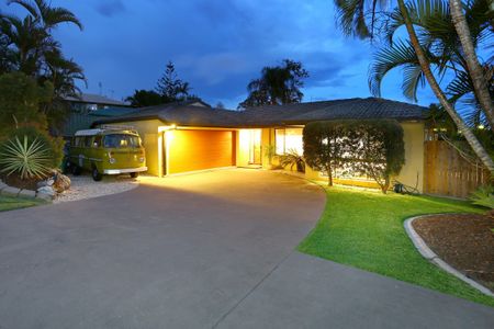 Modern Living, Exceptional Space & Unbeatable Location - Photo 3