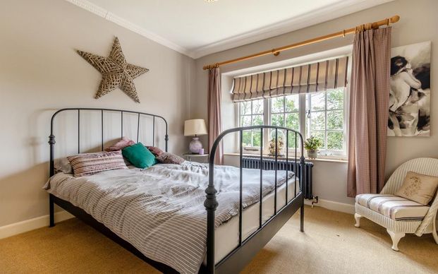 5 bedroom detached house to rent - Photo 1