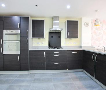 4 bedroom terraced house to rent - Photo 6