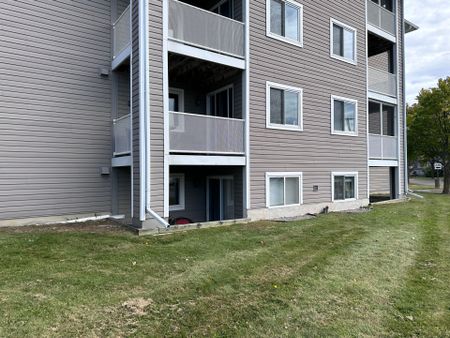 For Lease - 316 Lorry Greenberg Drive Unit# 102, Hunt Club - South Keys and Area, Ontario - Photo 3