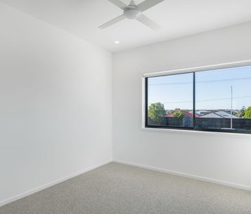 Brand New 4-bedroom Townhome with Space For Everyone! - Photo 3