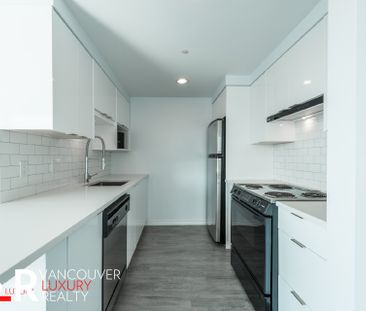 Condo in Downtown Vancouver, BC - Photo 4