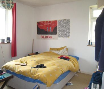 3 bedroom flat to rent - Photo 3