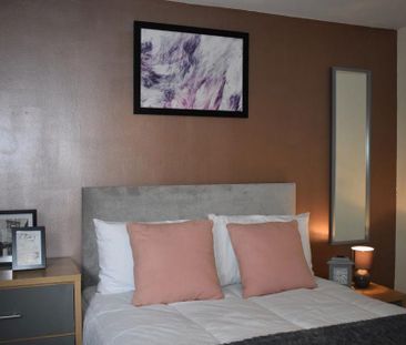 1 bedroom in a house share to rent - Photo 3