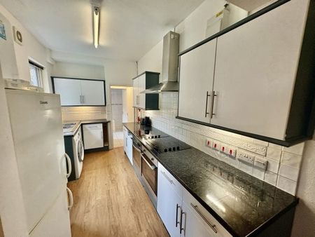 Watkin St, City Centre, Property for rent - Photo 3