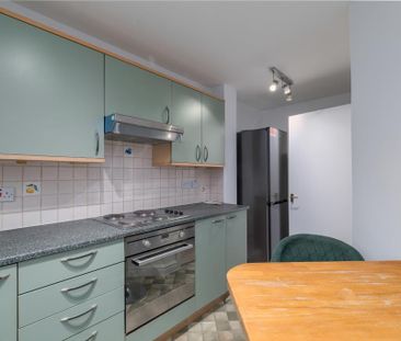 2 bedroom terraced house to rent - Photo 4