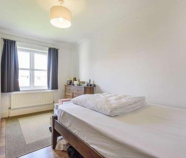 Browns Court, Bower, Slough, SL1 - Photo 3