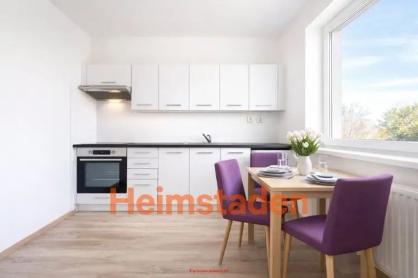 Pronájem bytu 2+1 59 m - Fotografie 1
