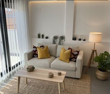 valencia, Valencian Community 46022 - Photo 2