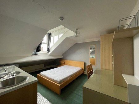 1 bedroom in a house share to rent - Photo 4