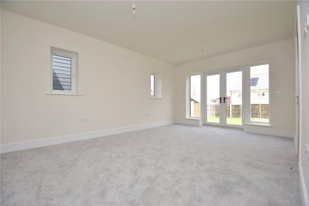 3 bedroom detached house to rent - Photo 2
