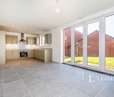 4 bedroom detached house to rent - Photo 5