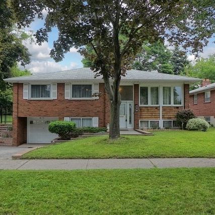 For Lease - 115 Poynter Drive Unit# Main, Toronto, Ontario - Photo 1