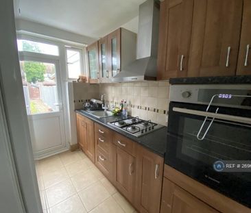 3 bedroom terraced house to rent - Photo 6