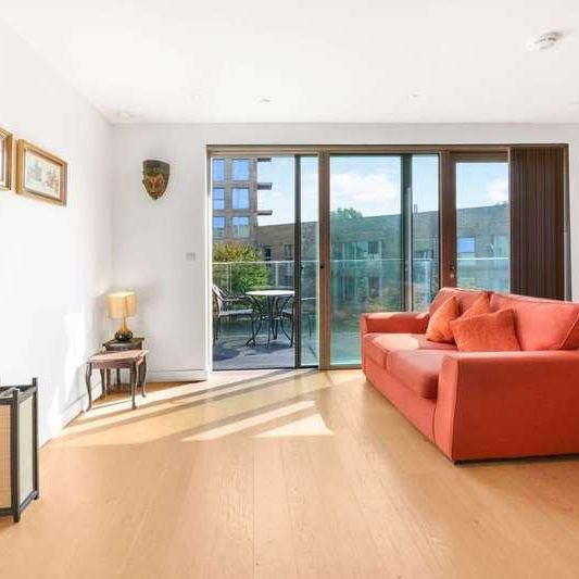 Tyler Court, New Paragon Walk, London, Se, Elephant And Castle, SE17 - Photo 1
