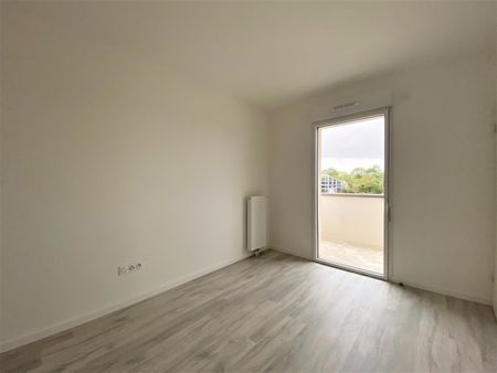 location Appartement T2 DE 40.6m² À AMIENS - Photo 2