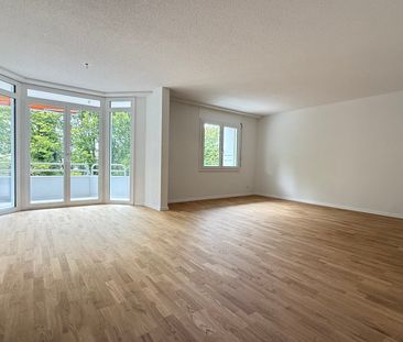 ERSTVERMIETUNG nach Sanierung: 4.5-Zi-Wohnung mit Balkon im Eigentu... - Foto 2