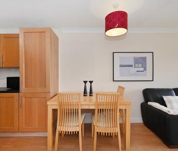 2 bedroom flat to rent - Photo 6