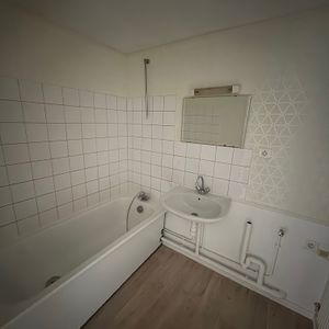 Location - Appartement T3 - 63 m² - Besançon - Photo 2