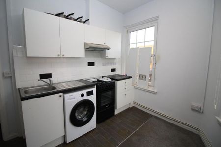 1 bedroom flat to rent - Photo 3