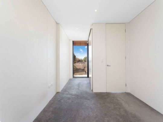 Stunning One Bedroom Apartment + Parking In "Capella" - Photo 1