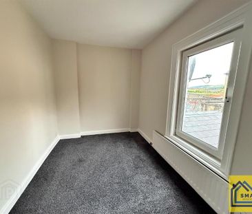 37 Parkgate Drive, Belfast, BT4 1EW - Photo 3