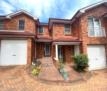 Ideal Family Home - Photo 4