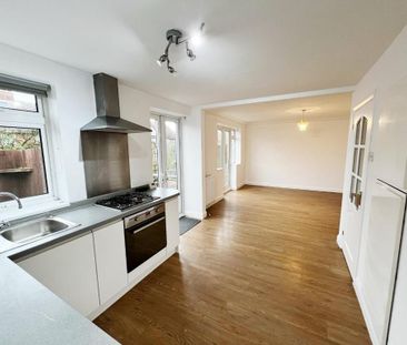 3 bedroom semi-detached house to rent - Photo 2