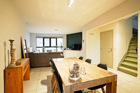 Duplex-appartement met 3 slaapkamers te huur in het centrum van Dendermonde - Photo 2