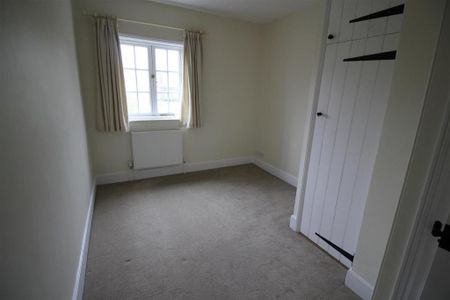 2 bedroom detached house to rent - Photo 3