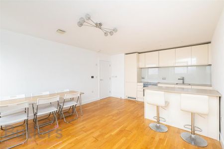 2 bedroom flat to rent - Photo 5