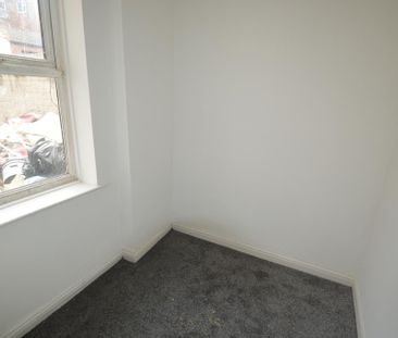 1 bedroom ground floor flat to rent - Photo 4