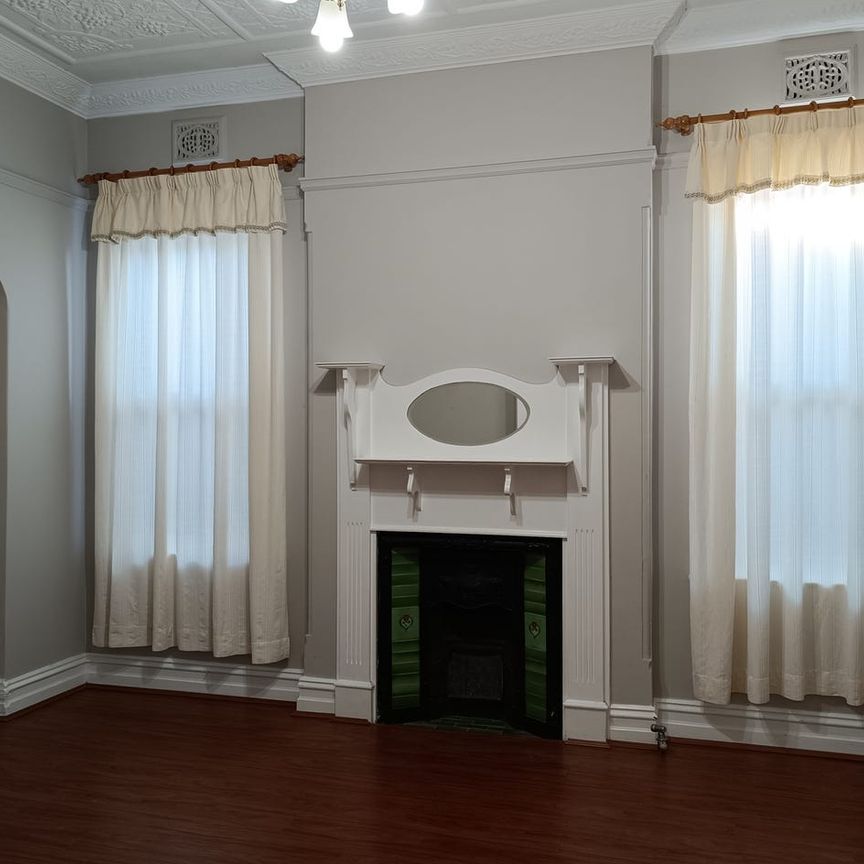 Spacious family home - Photo 1