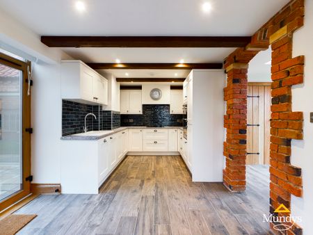 3 bedroom Barn Conversion to let - Photo 4