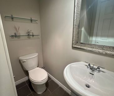 For Lease - 216 Maple Sugar Lane, Vaughan, Ontario - Photo 3