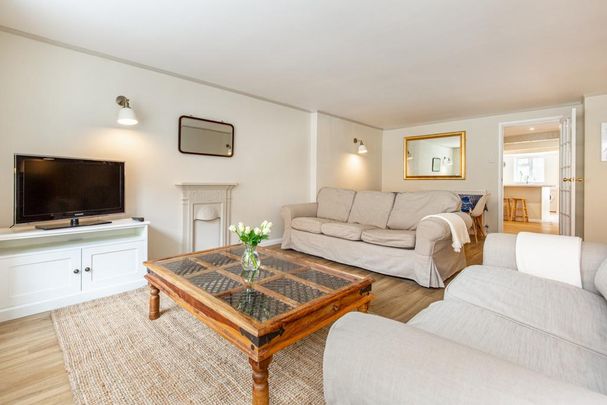 3 bedroom terraced house to rent - Photo 1