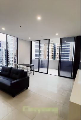 126 Banks Avenue, Sydney - Photo 1