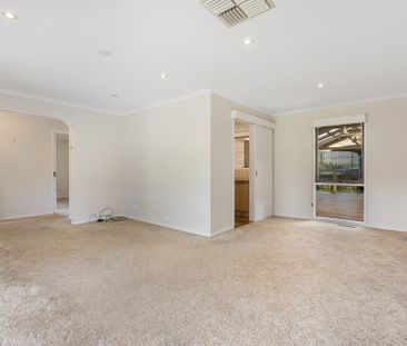 Fabulous Court Location - Photo 2