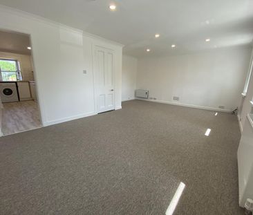 3 bedroom flat to rent - Photo 1