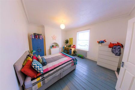 3 bedroom terraced house to rent - Photo 4