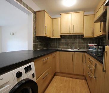 2 bedroom flat to rent - Photo 3