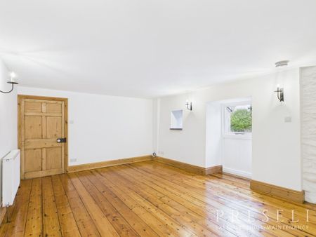 2 bedroom semi-detached house to rent - Photo 5