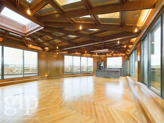 4 Bedroom Penthouse, Holmes Road, Kentish Town, NW5 - Photo 1