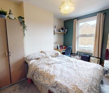 5 bedroom terraced house to rent - Photo 4