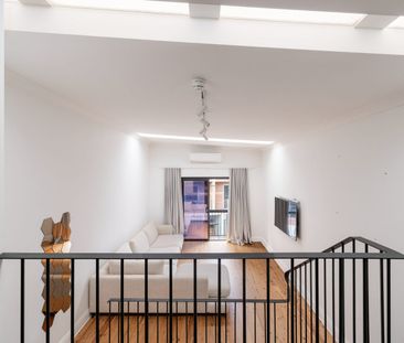 Semi furnished vibrant city living in luxurious warehouse conversion - Photo 2